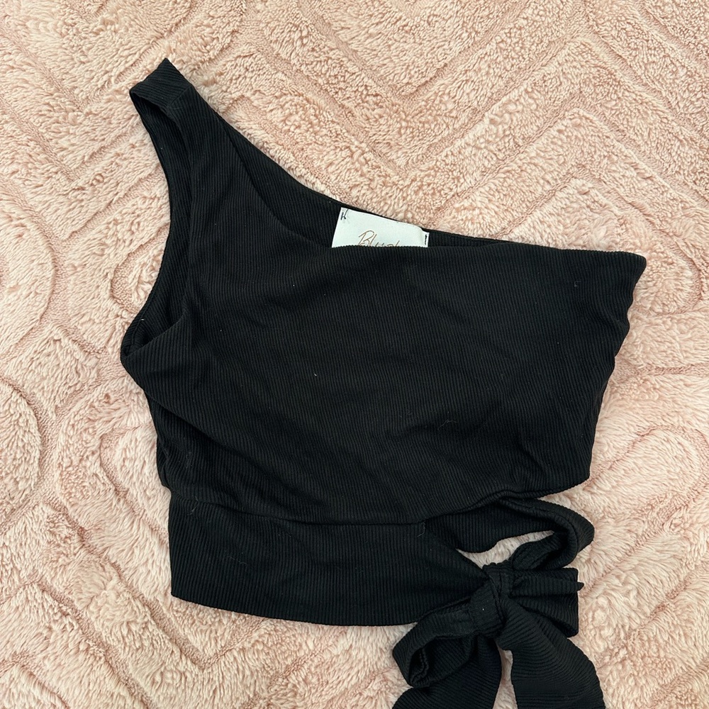 Blush Black One-Shoulder Crop Top